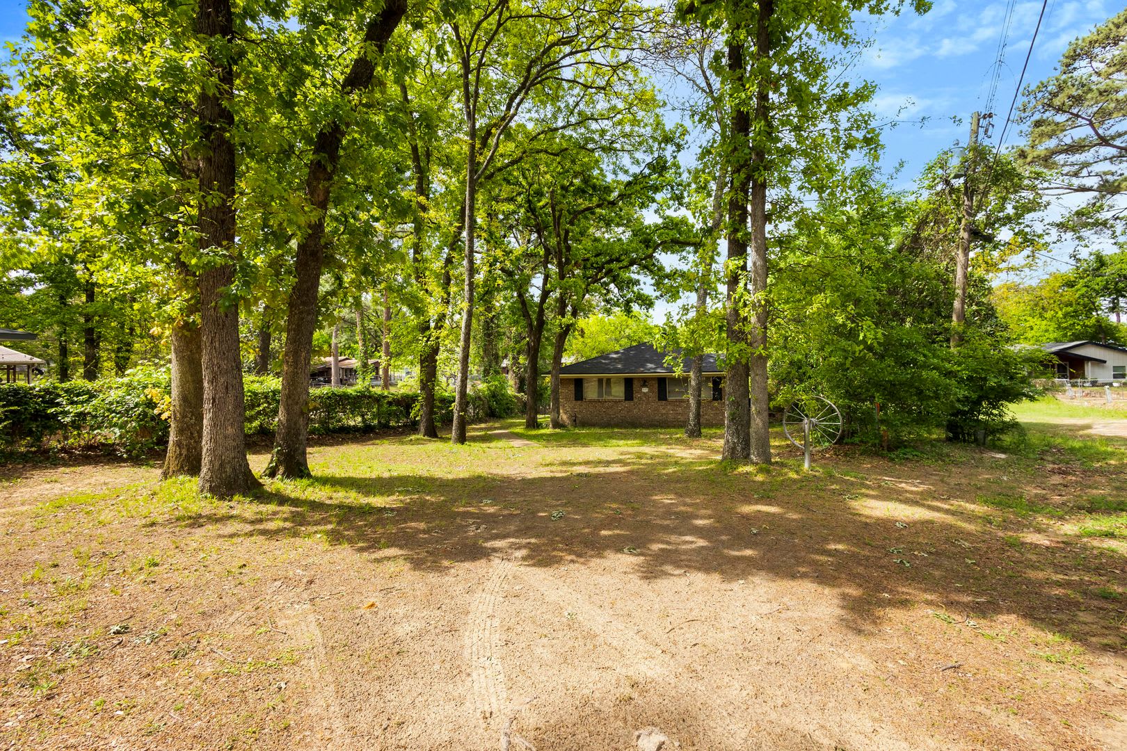 WELCOME TO LAKE LIFE! – photo 1 of 37