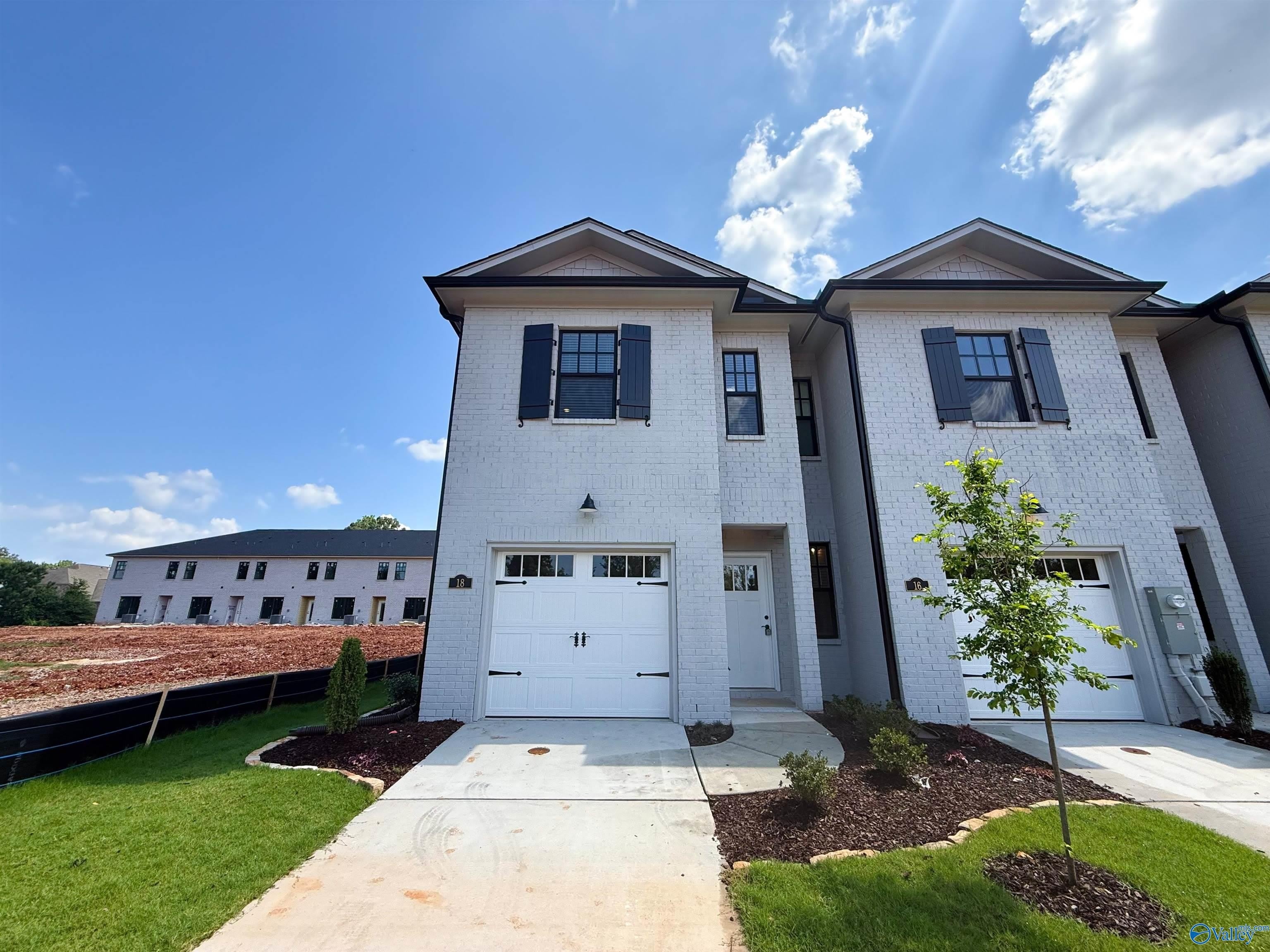 18 Whispering Oaks – photo 1
