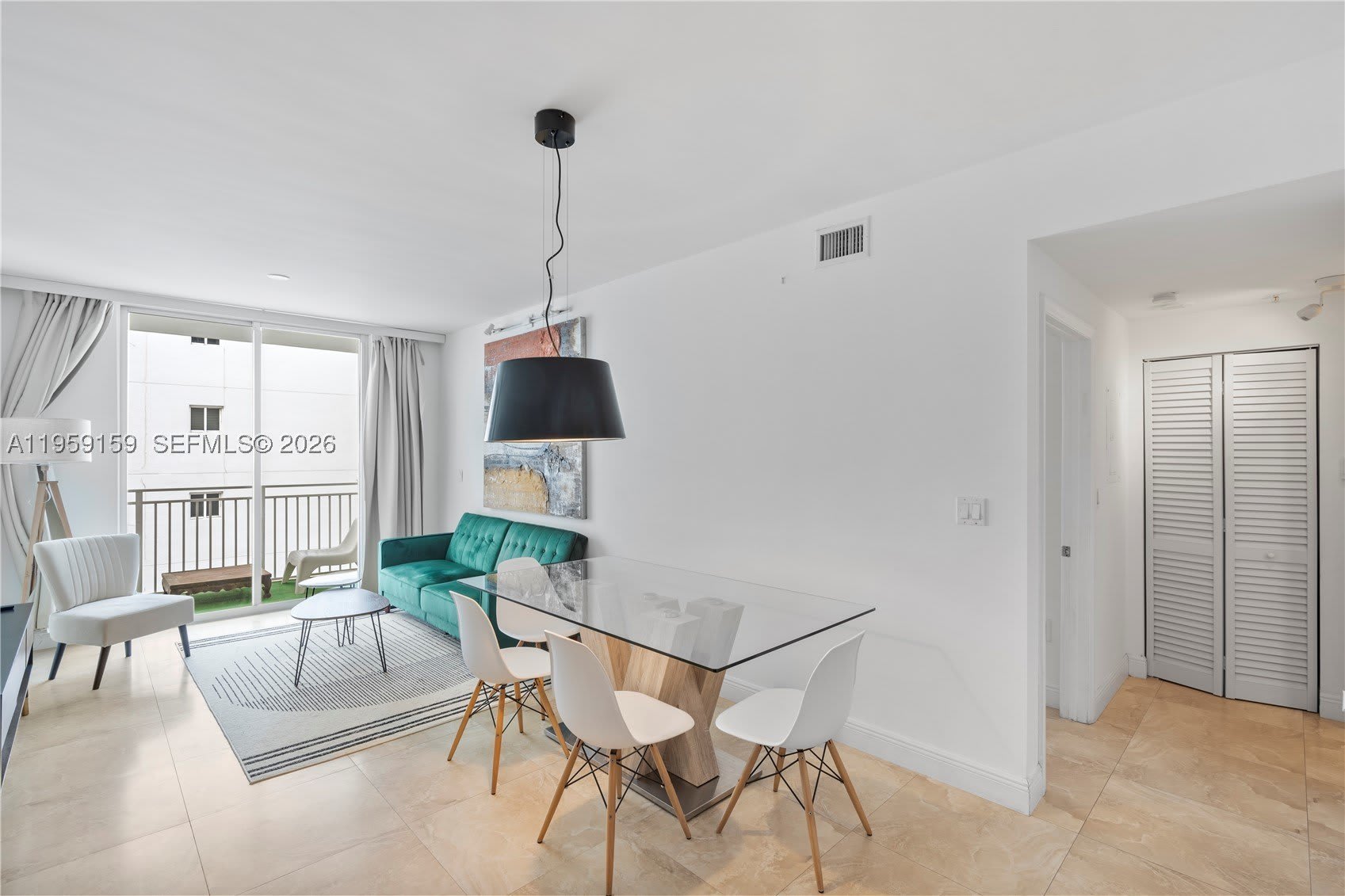 185 SE 14th Ter – photo 1