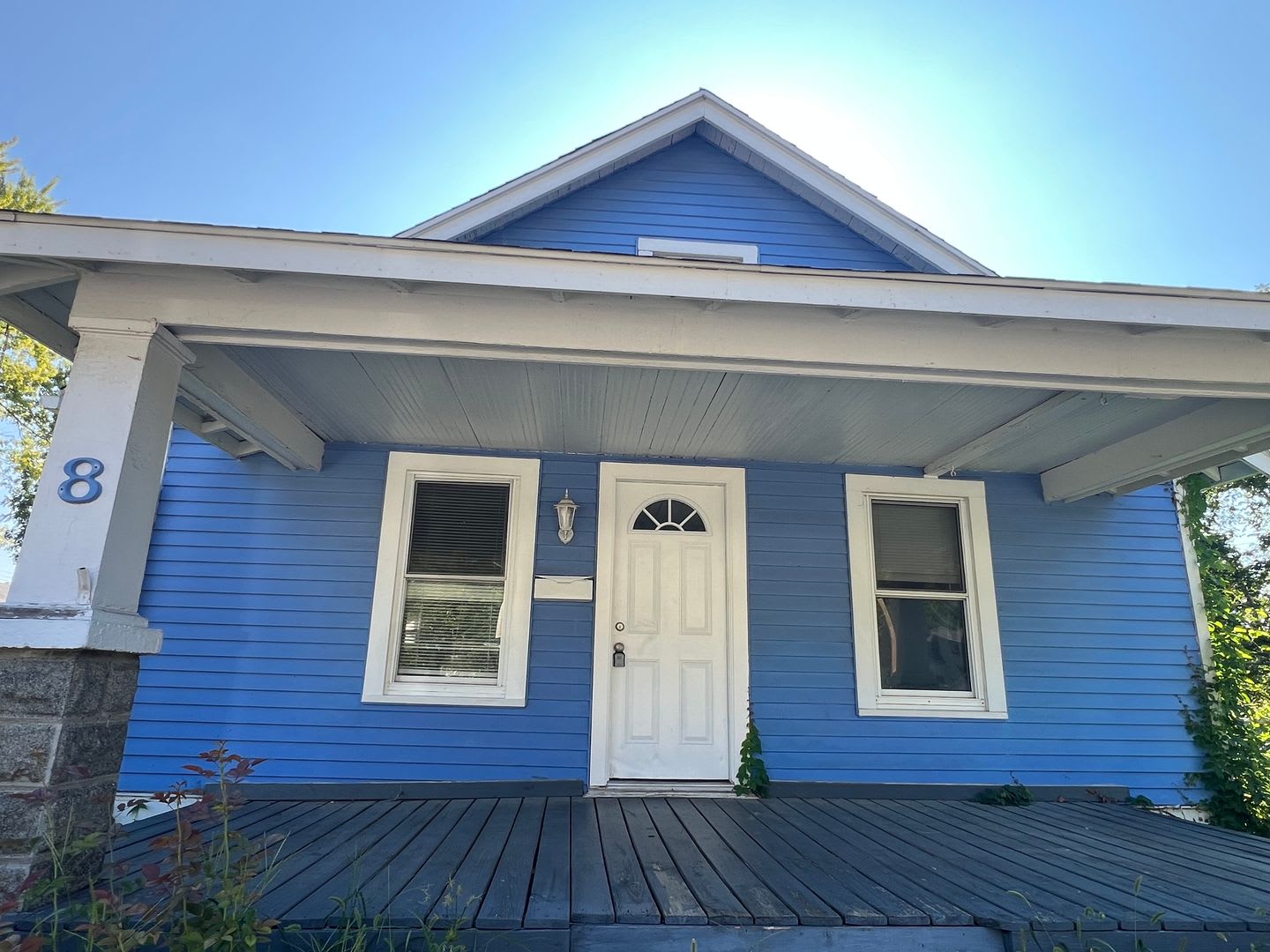 2 bedrooms 1 bathroom house – photo 1 of 9