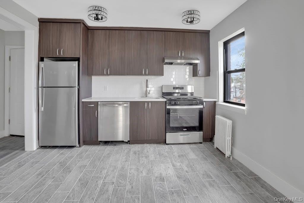 103 Lawson St – photo 1 of 15