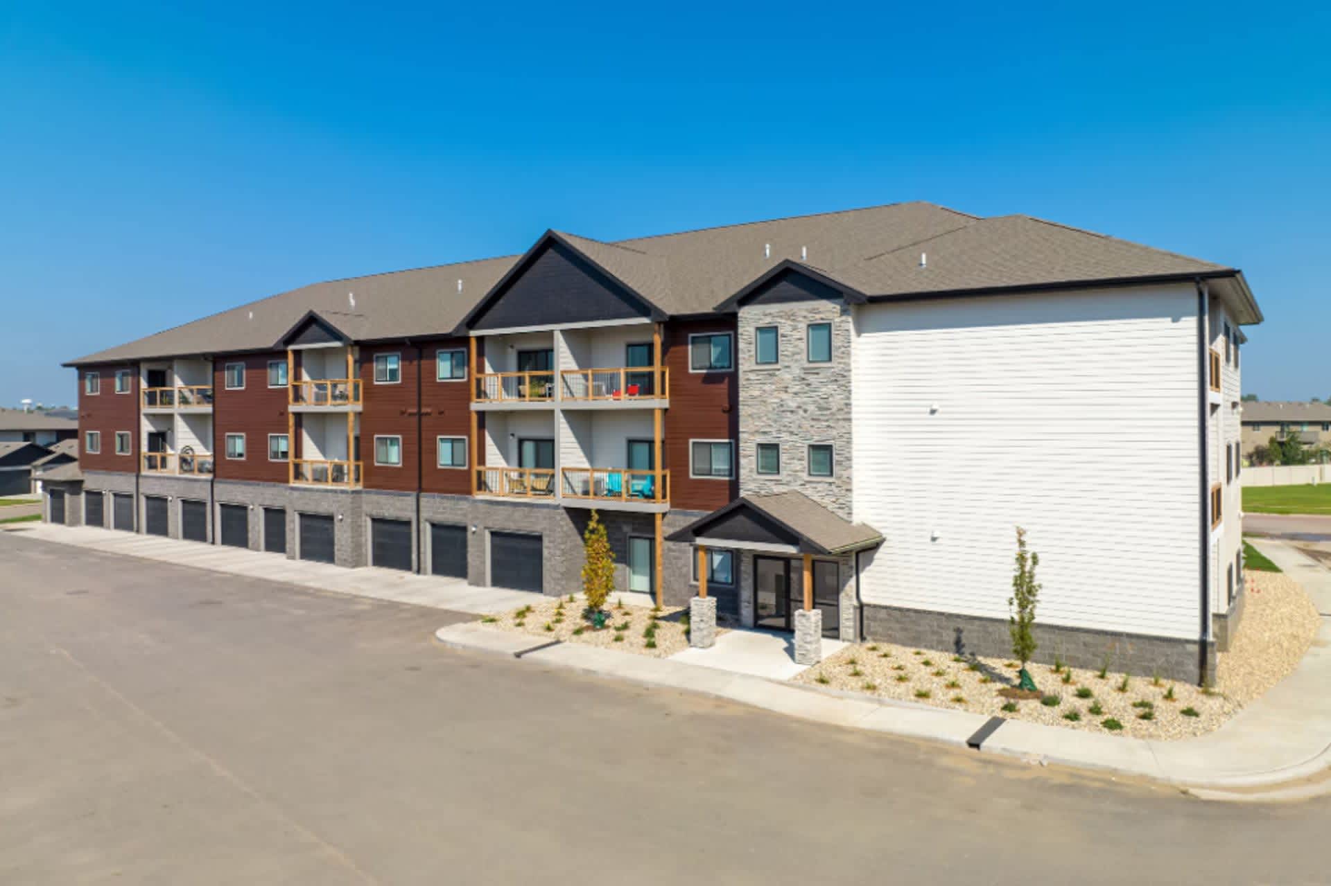 Grand Prairie Apartments (SD-SF-GPA) (Hotel) – photo 1