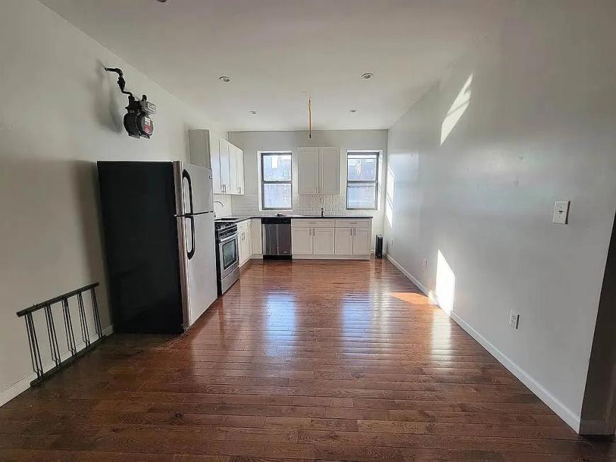 10 Vermilyea Avenue – photo 1