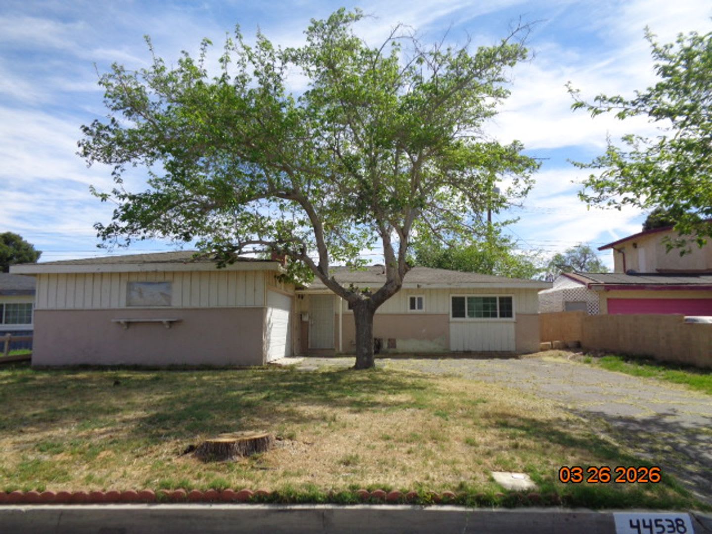 East Lancaster One Story Offering 1260 Sq Ft – photo 1