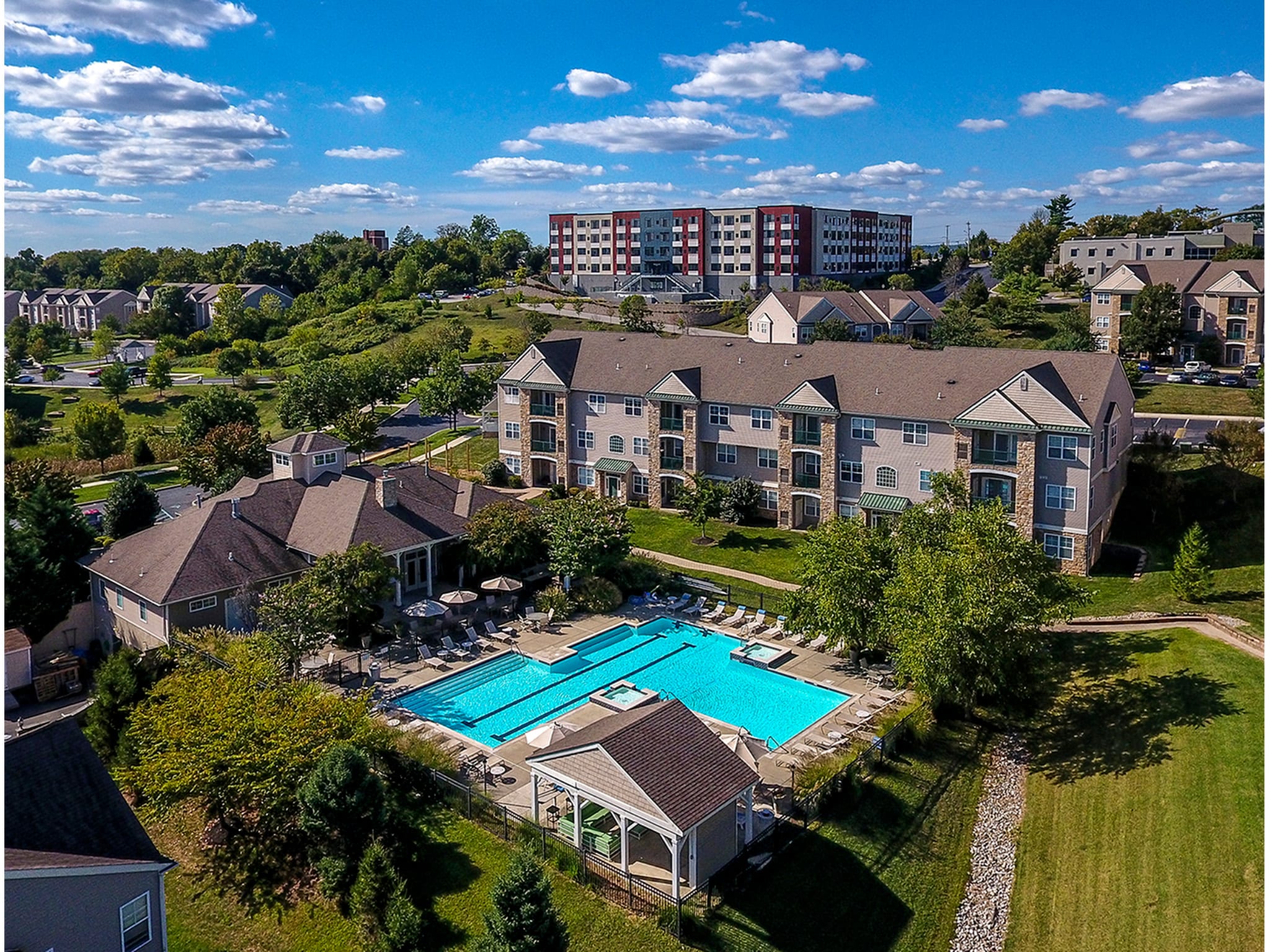 Plymouth Pointe Apartments – photo 1