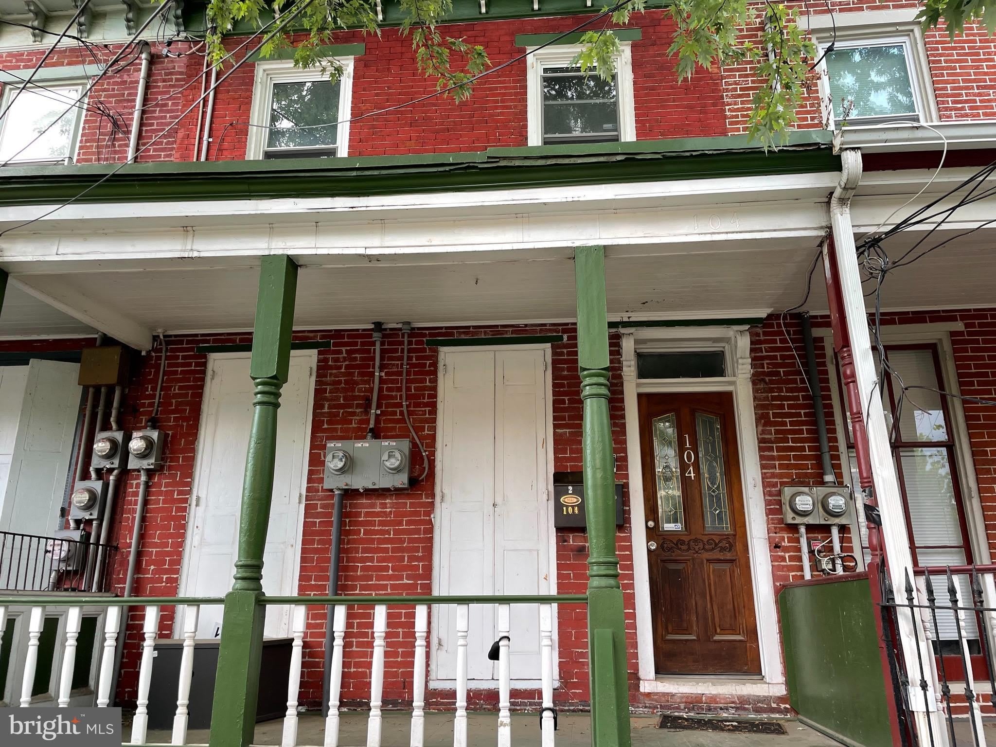 104 LINDEN Street – photo 1 of 28