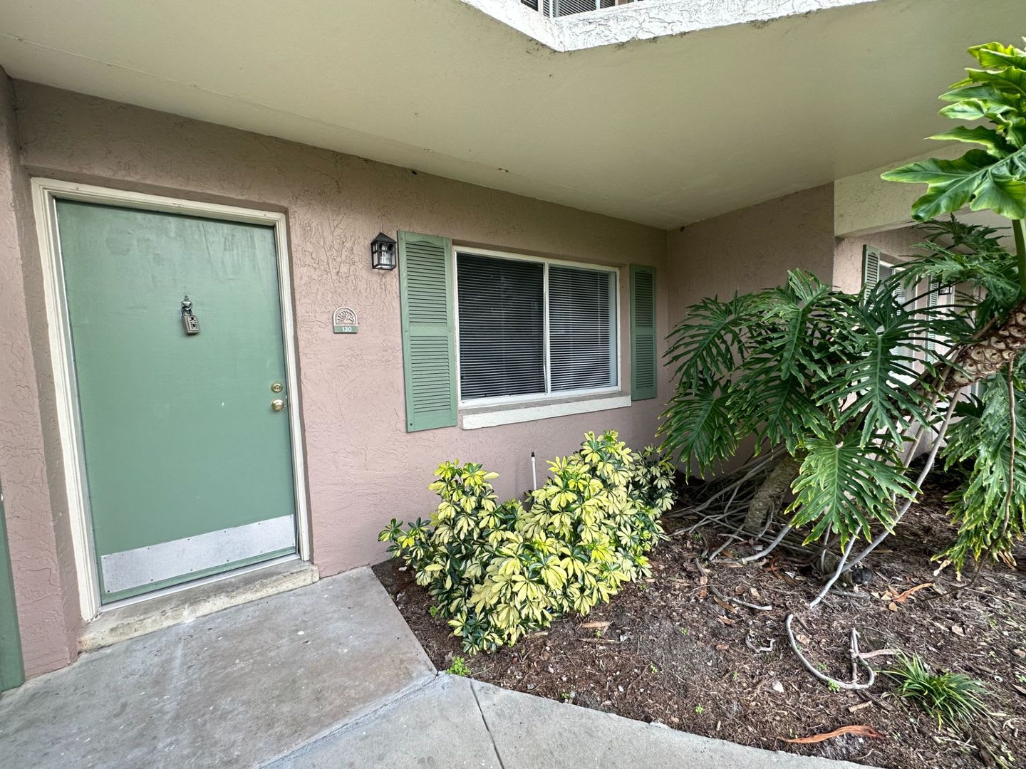 Move-In Ready Studio – Affordable &amp; Convenient! – photo 1 of 29