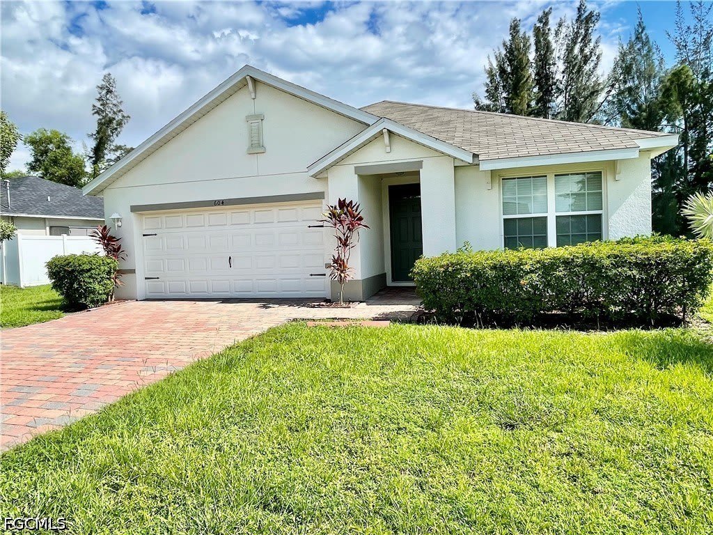 604 SW 26th Street – photo 1