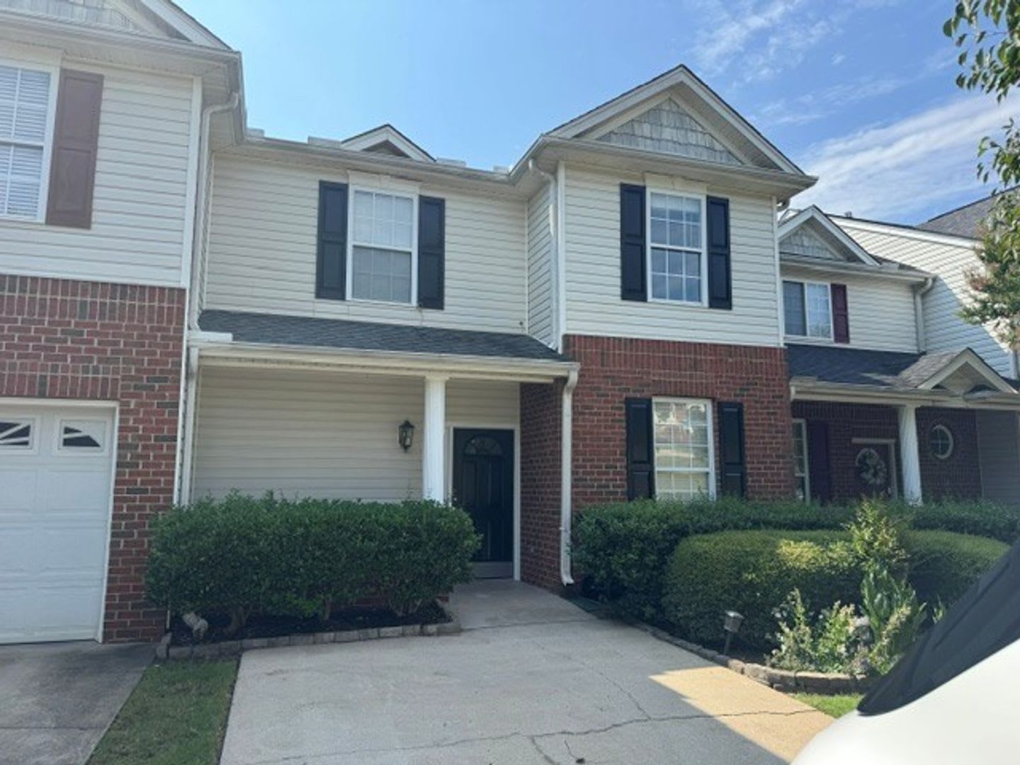 freshly paint 3 bed 2 bath townhome – photo 1