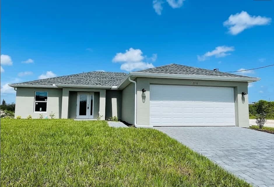 415 Northwest 19th Place – photo 1