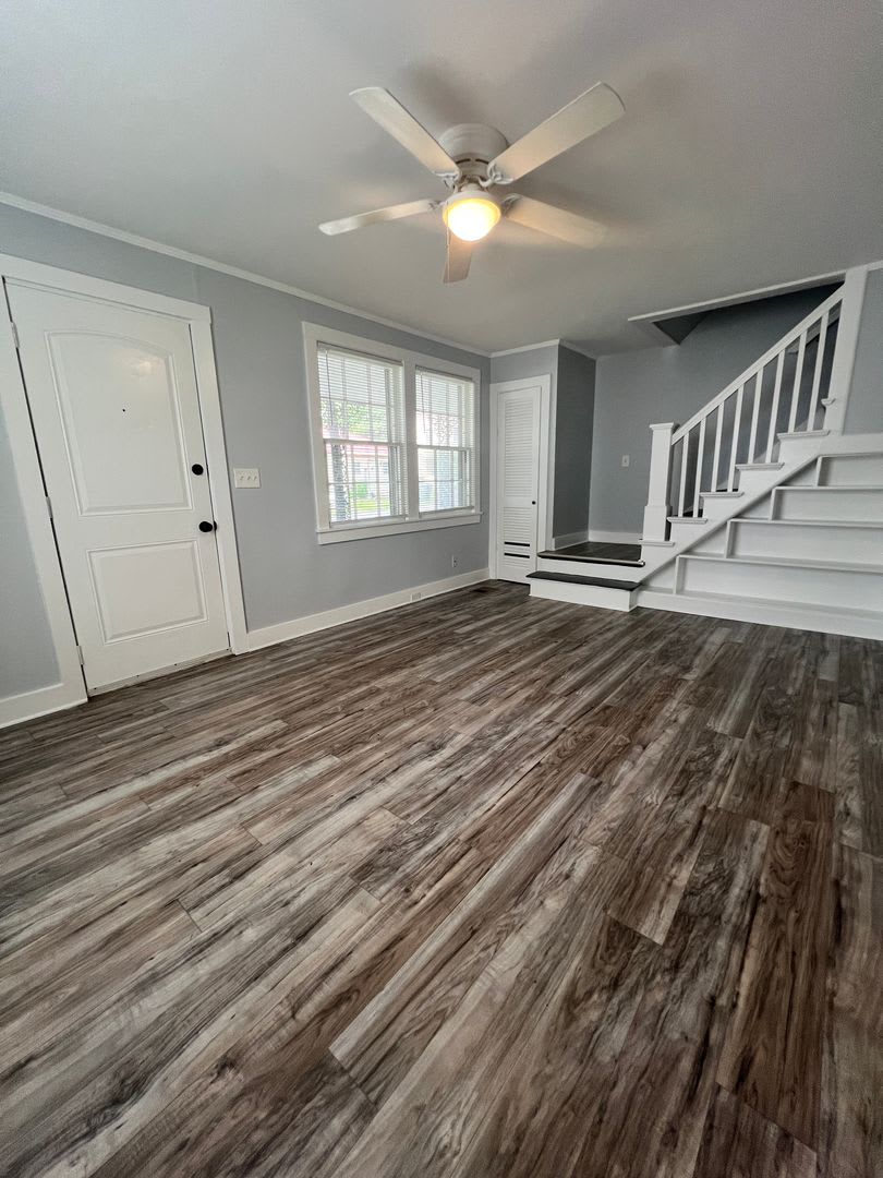 911 Bryan Street – photo 1