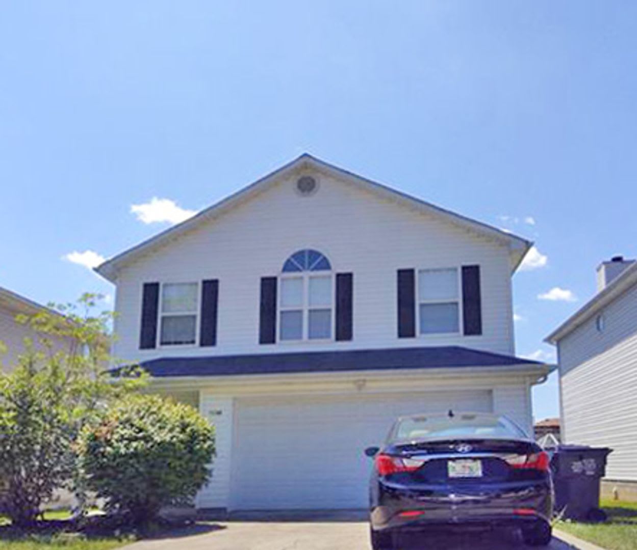 Lovely Single Family House! All Electric, Garage, Deck, Privacy Fenced Backyard, Pets Ok! – photo 1