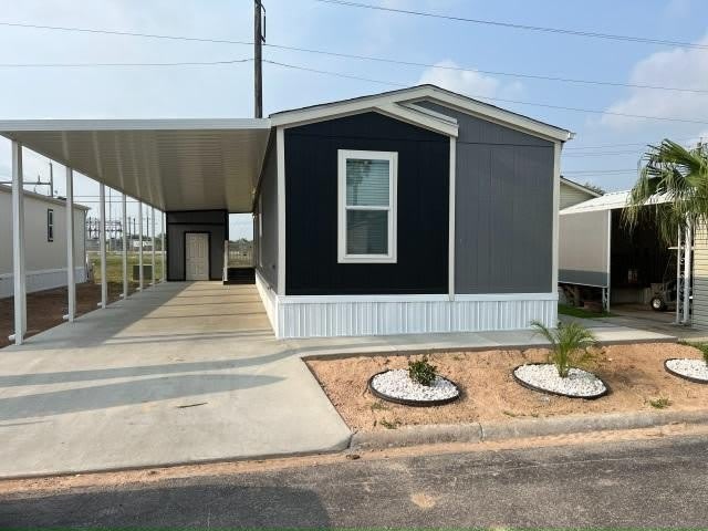 1601 S Airport Rd – photo 1