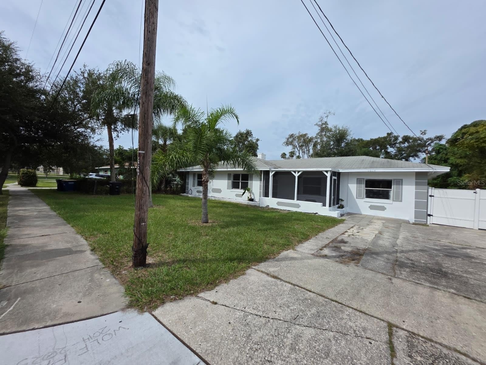 1614 N WASHINGTON Avenue – photo 1
