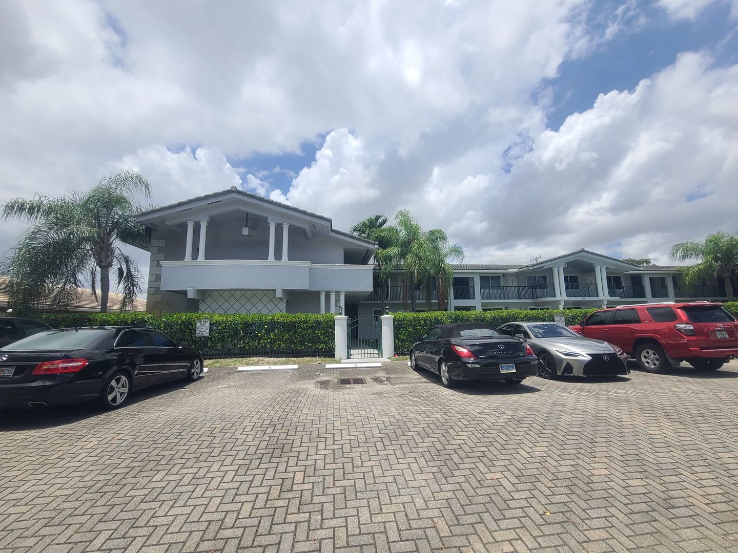 2 BEDROOM 1 BATH – photo 1
