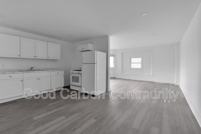 235 Oliver St – photo 1 of 18