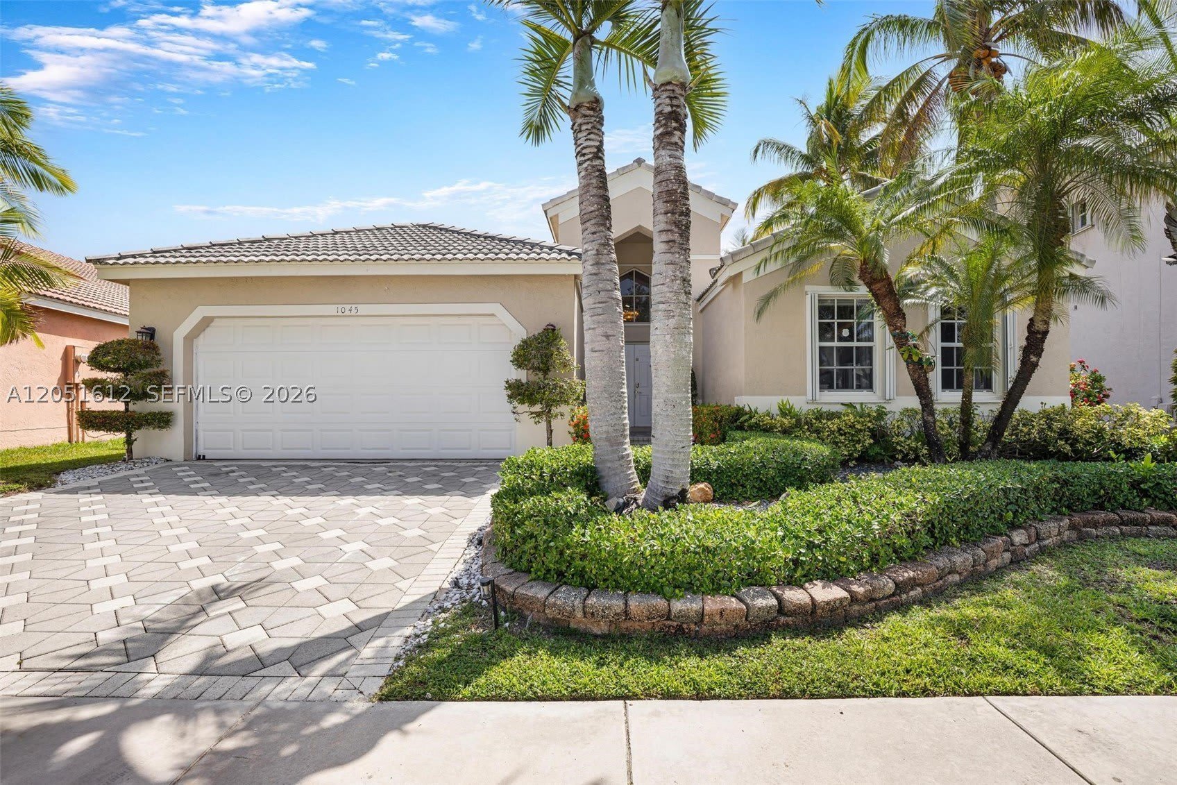 1045 Cedar Falls Dr – photo 1