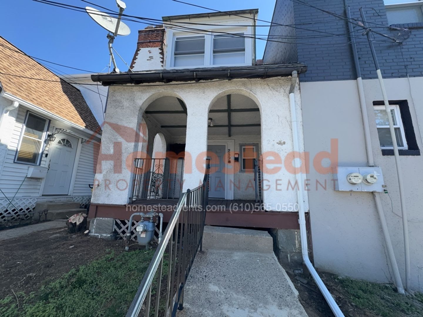 Move In Special! First Month at Half Rent!! 2 Bedroom Home in UPPER DARBY! – photo 1
