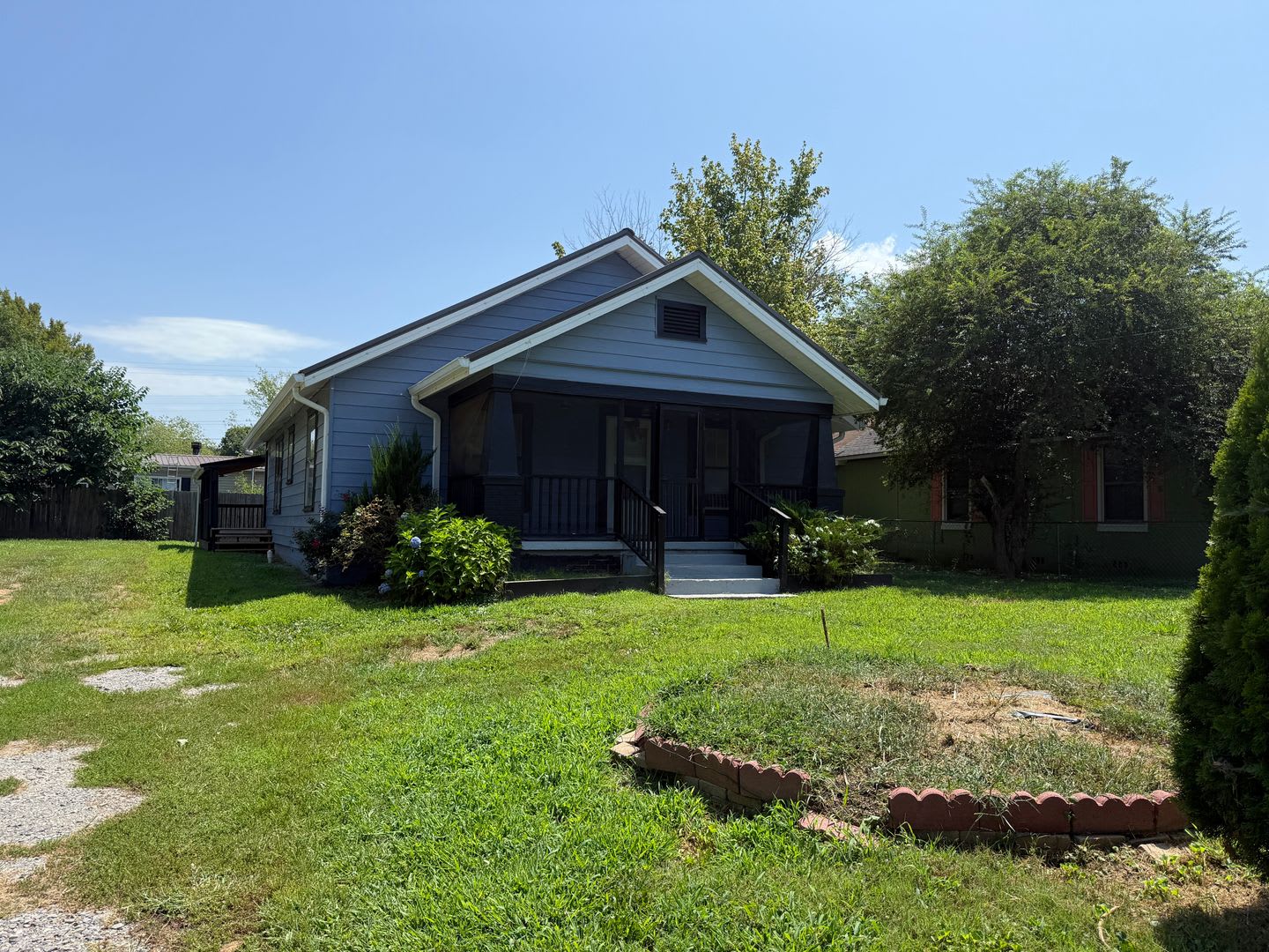 3 Bedrooms 3 Bath home in Cleveland! – photo 1