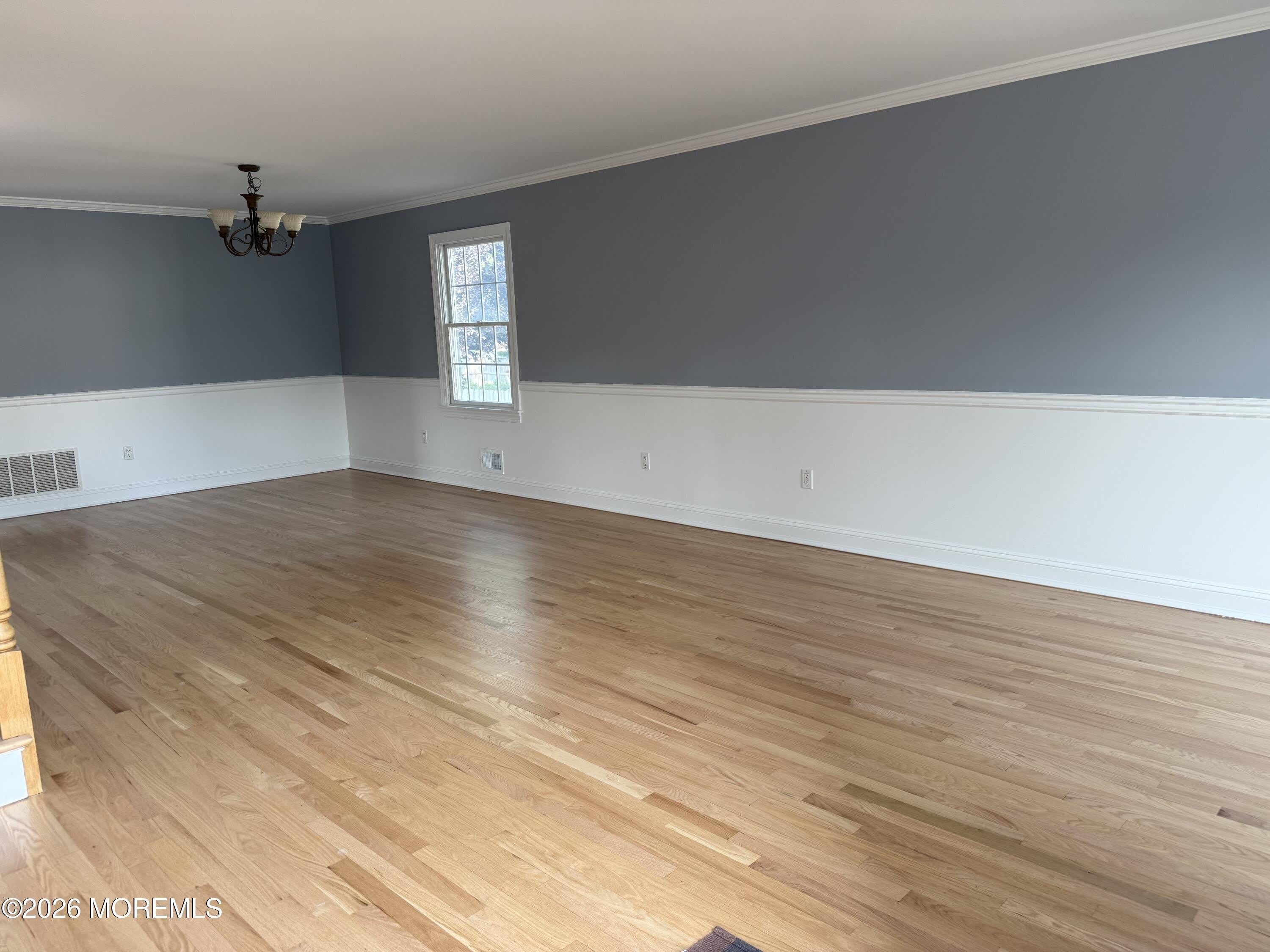 33 Laurel Street – photo 1