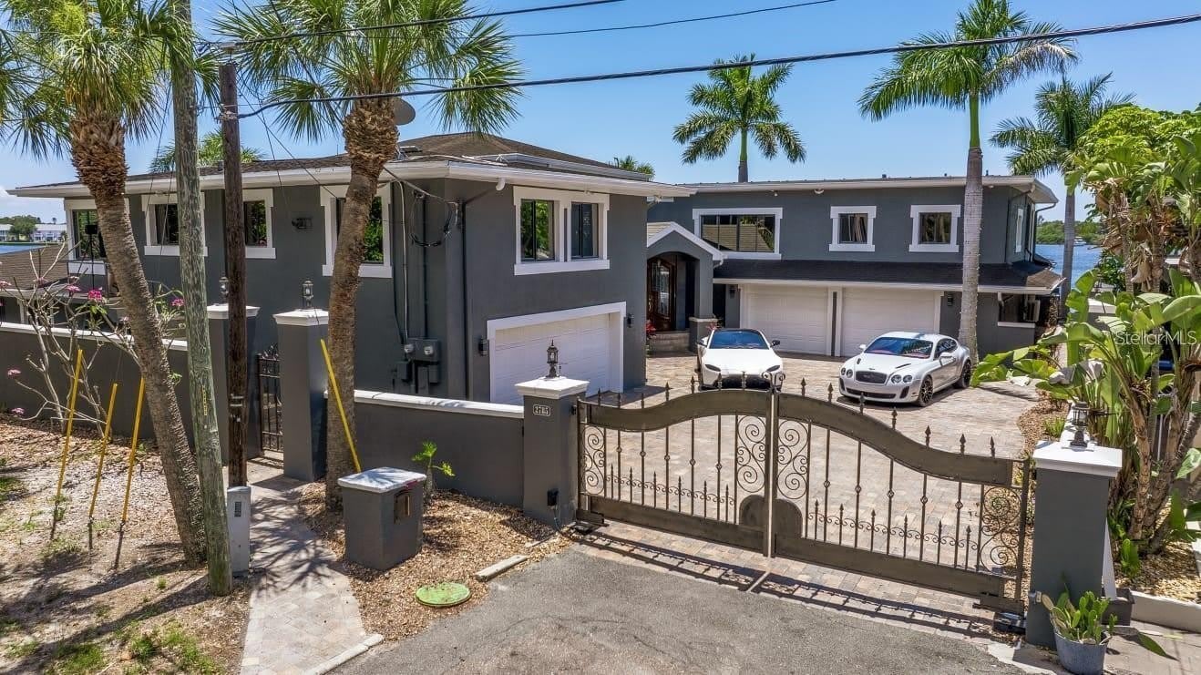 2785 BAYSIDE Drive S – photo 1