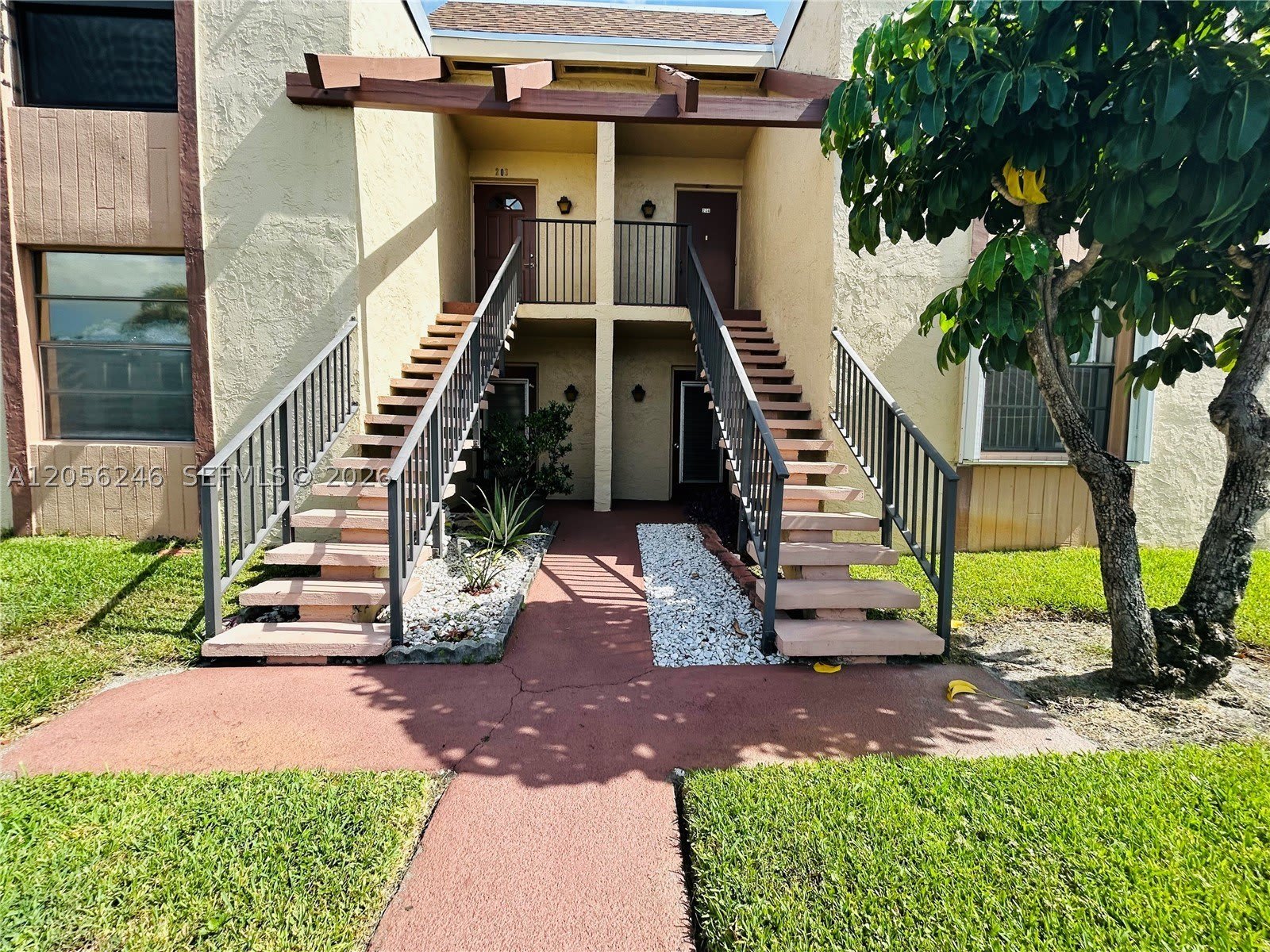 7355 NW 18th St – photo 1 of 22