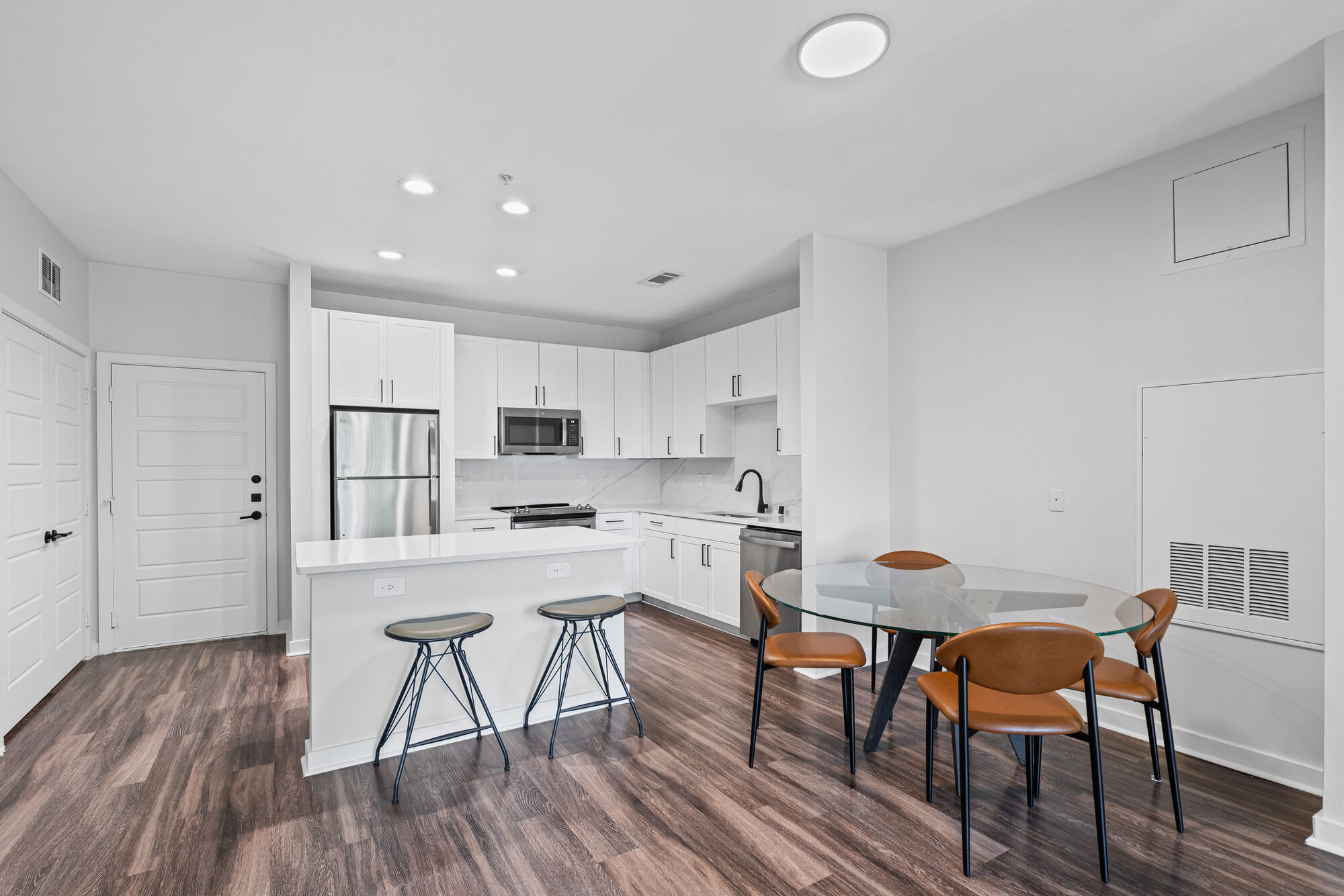 The Avery on Southwestern – photo 1
