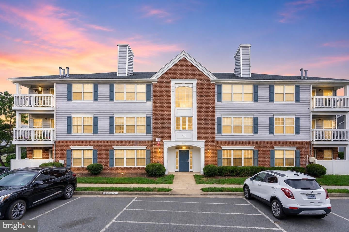645 Constellation Square Se – photo 1 of 299