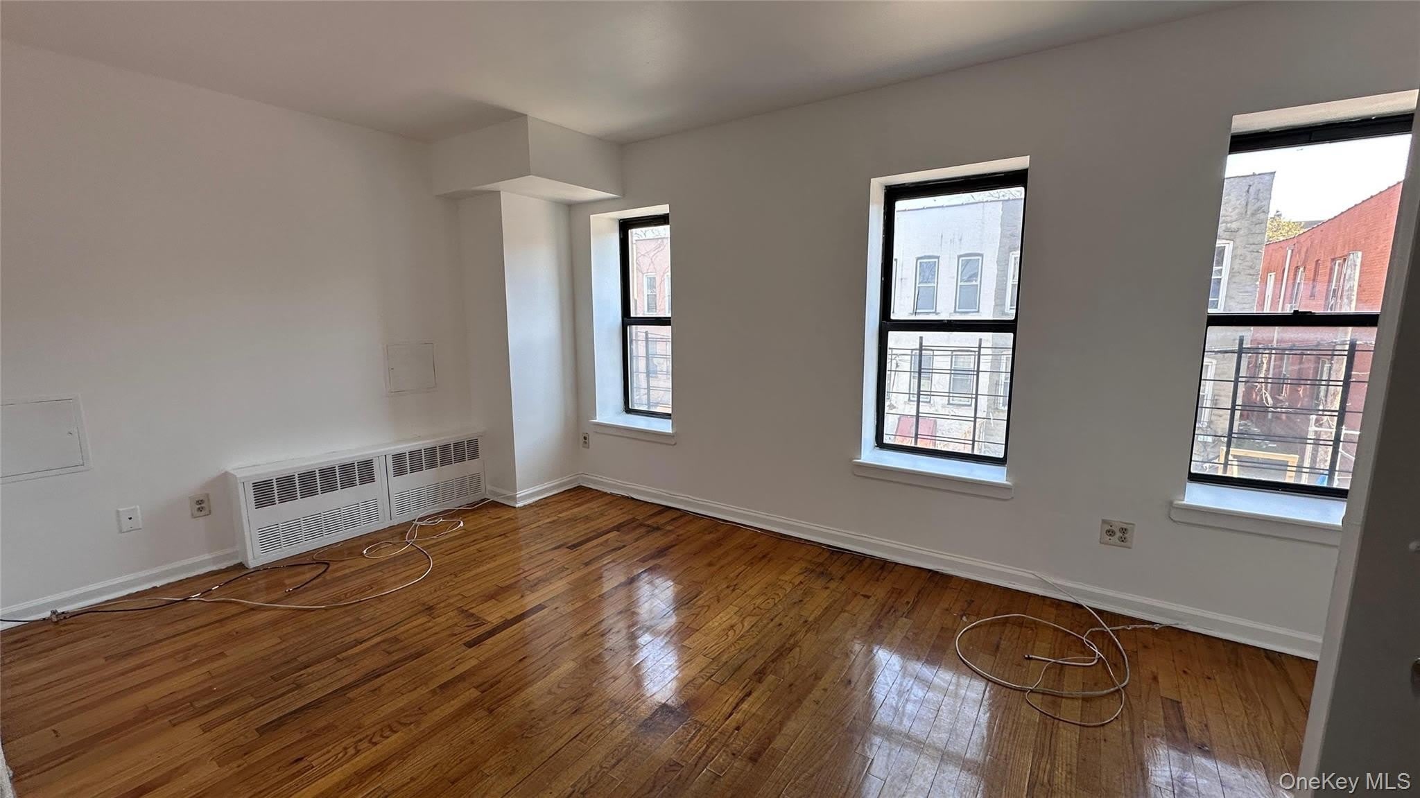 511 Thatford Avenue – photo 1