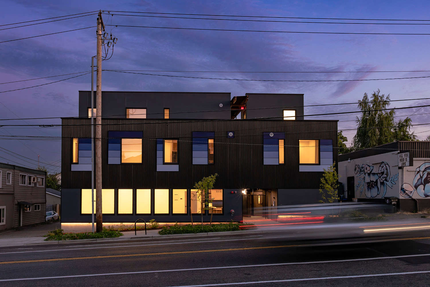1614 6th Avenue – photo 1