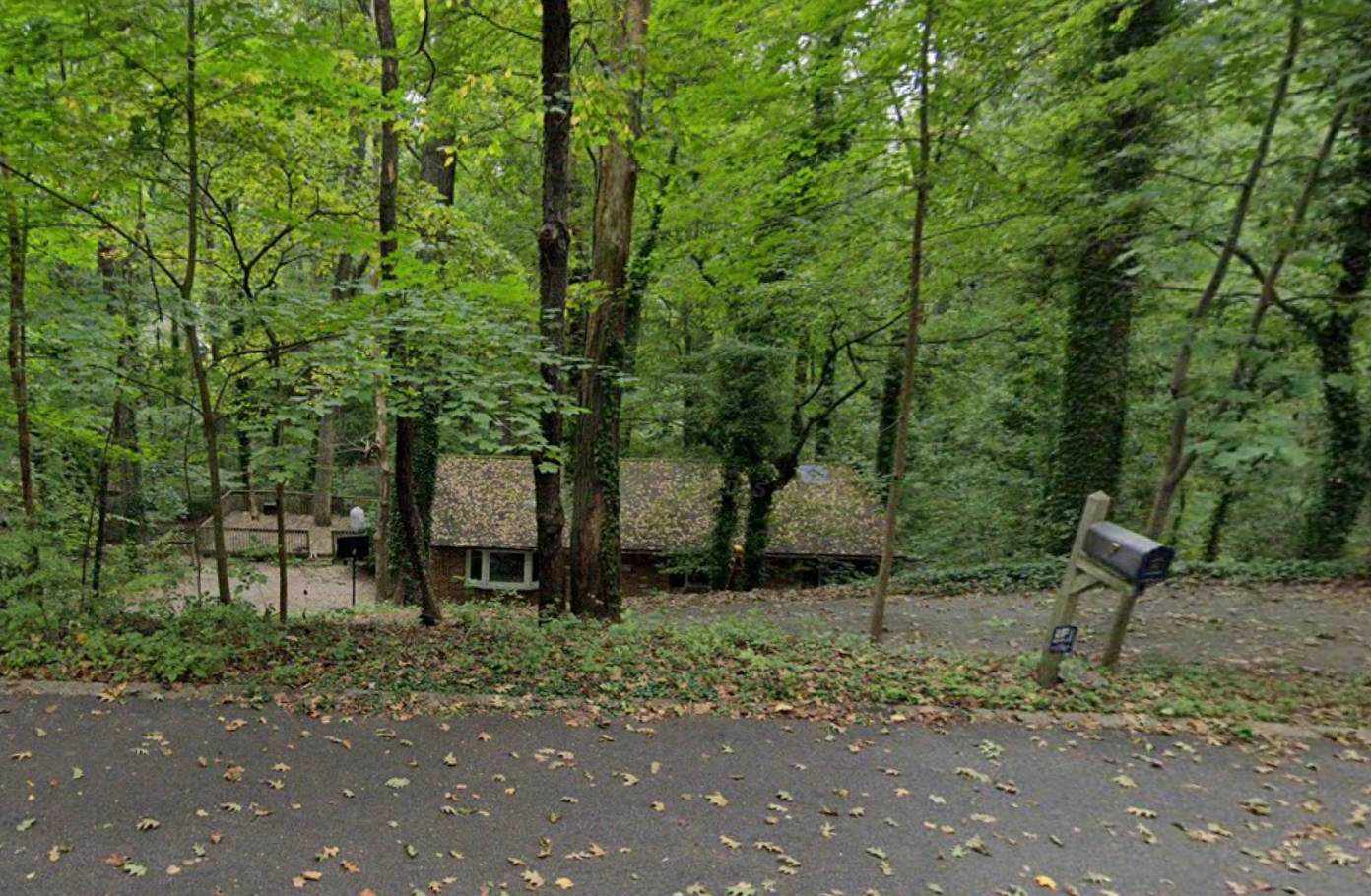 7 Wooded Lane – photo 1 of 4