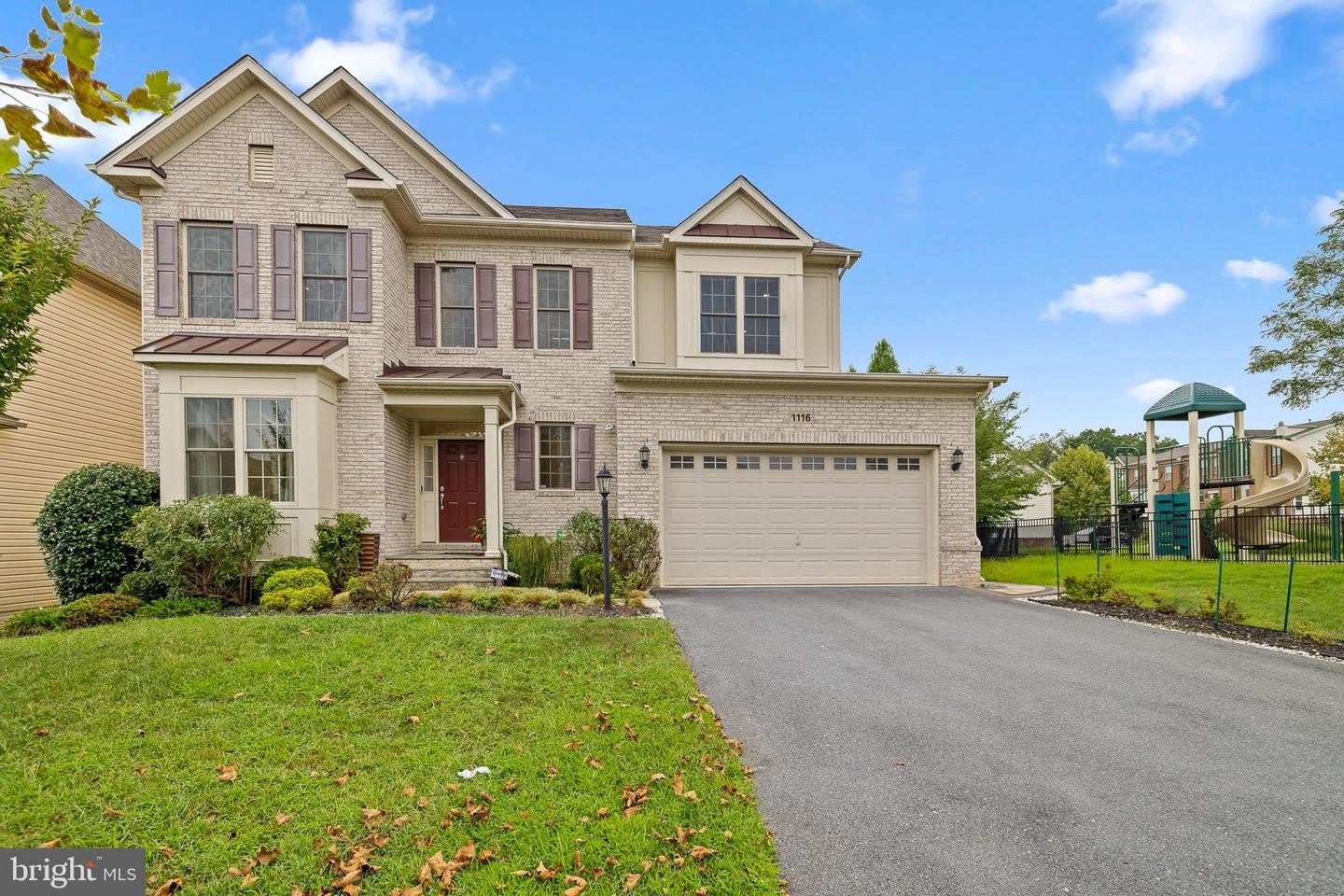1116 Autumn Brook Ave – photo 1 of 67