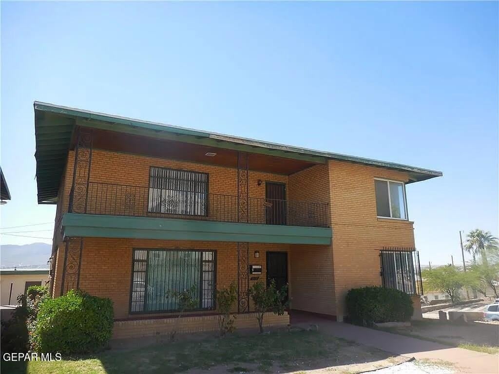814 W Yandell Drive – photo 1