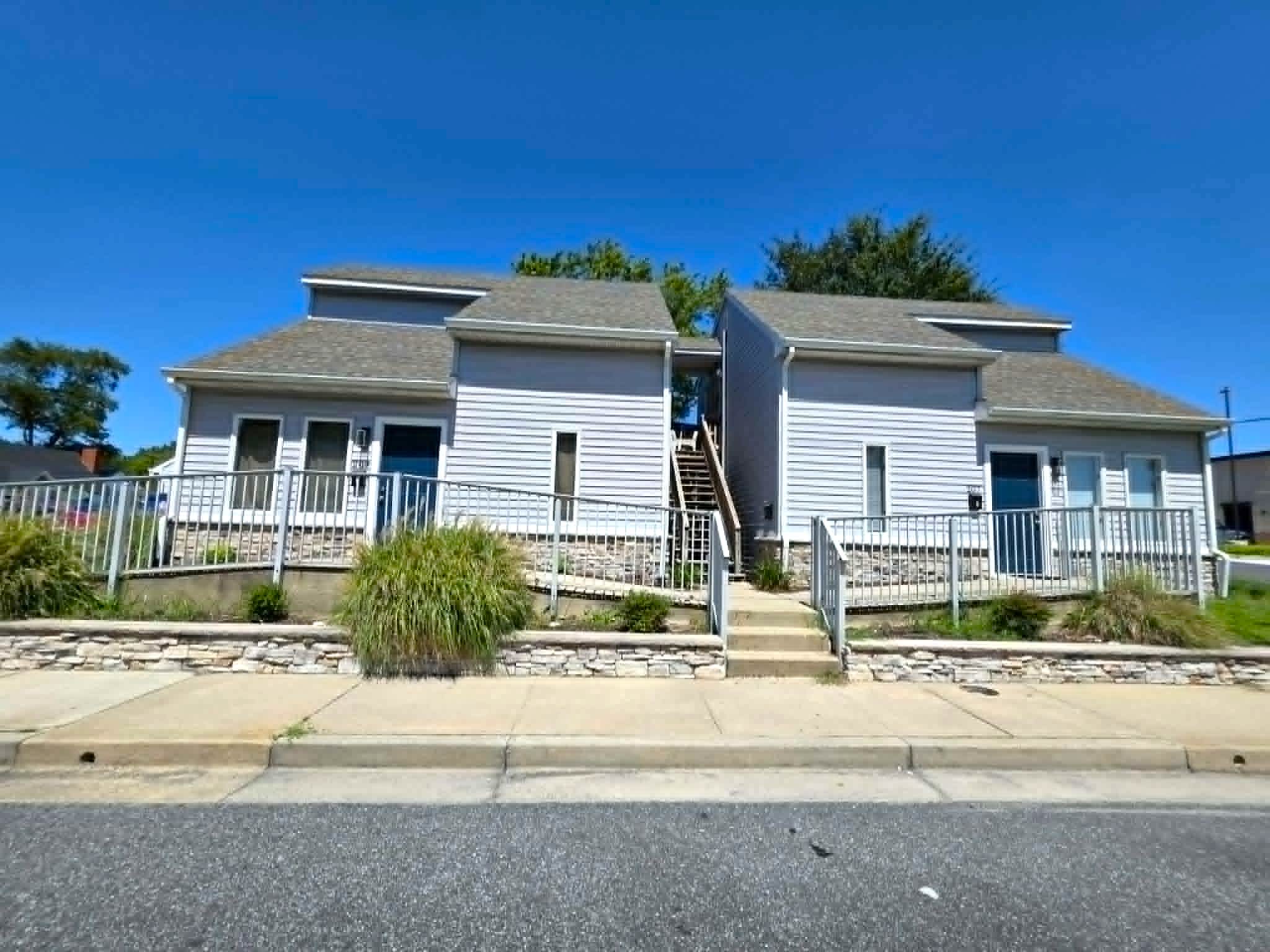 209 Monticello Avenue – photo 1 of 22