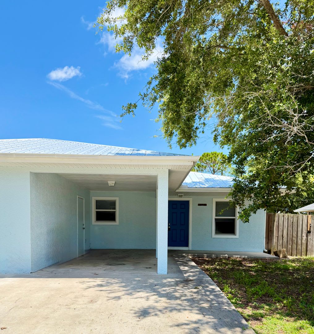 Updated 3 Bedroom 2 Bath Duplex Rental In Desirable Sebastian Highlands Florida First Months Rent Free With 1 Year Lease Signing – photo 1 of 28