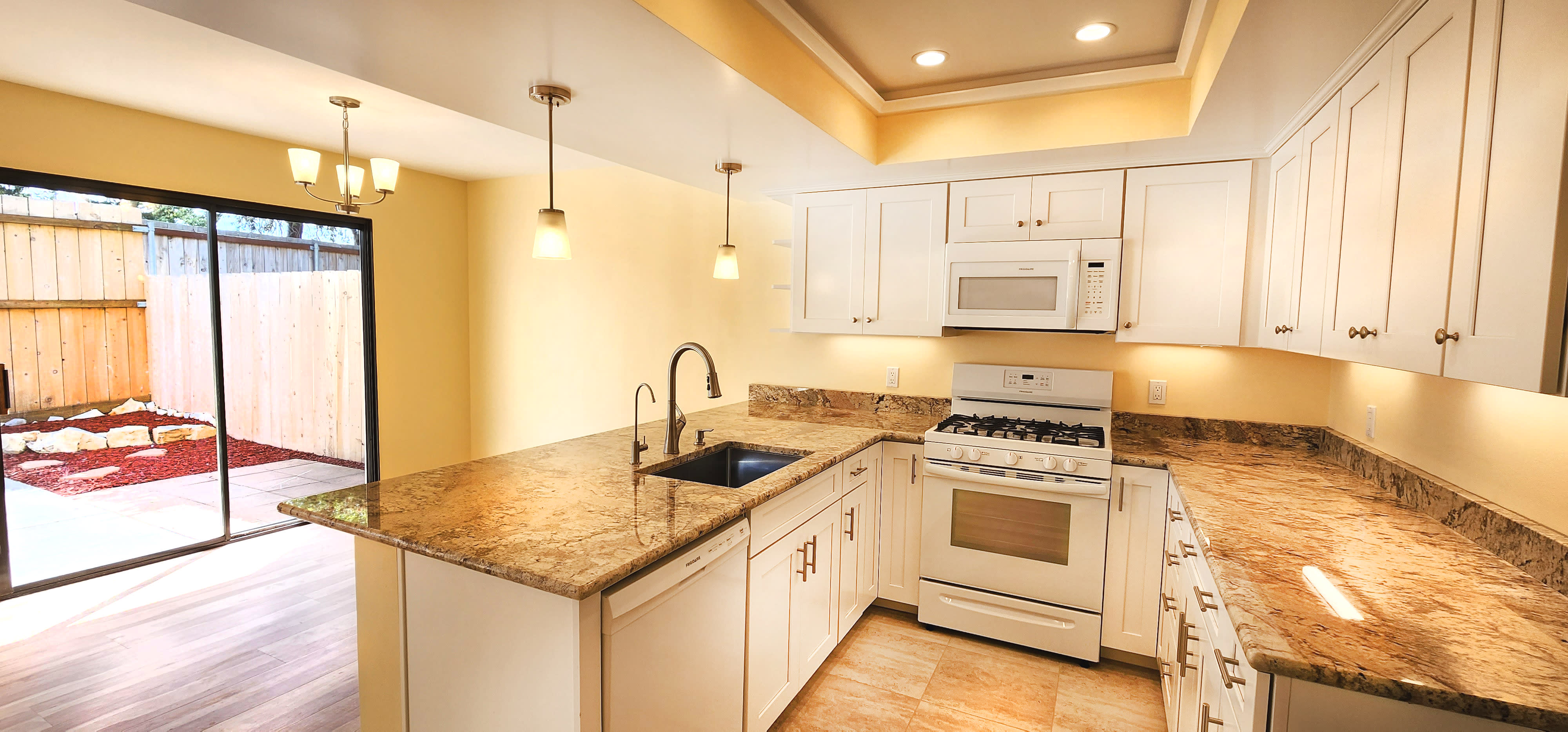 3676 Constellation Rd – photo 1 of 25