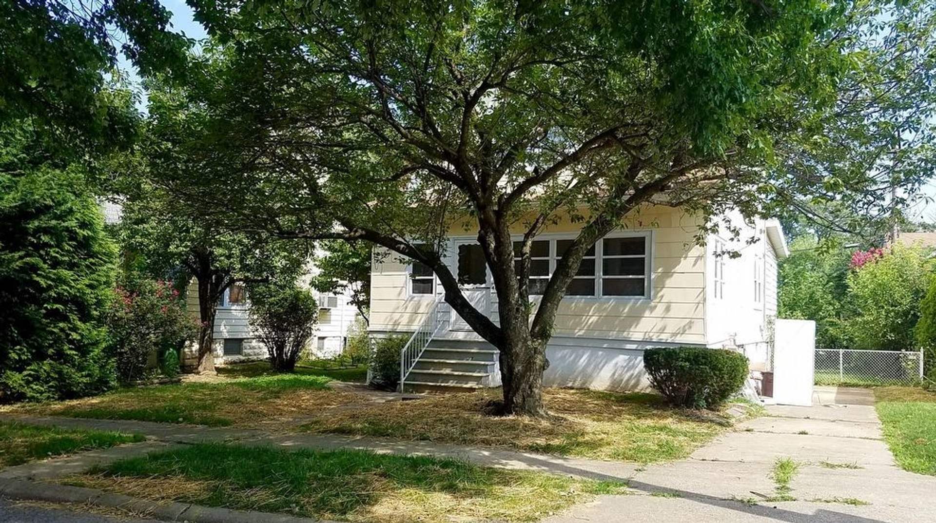 4801 Edgar Terrace – photo 1