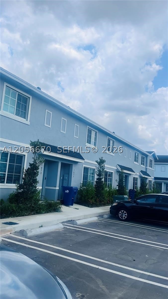 1065 NW 4 TER – photo 1 of 17