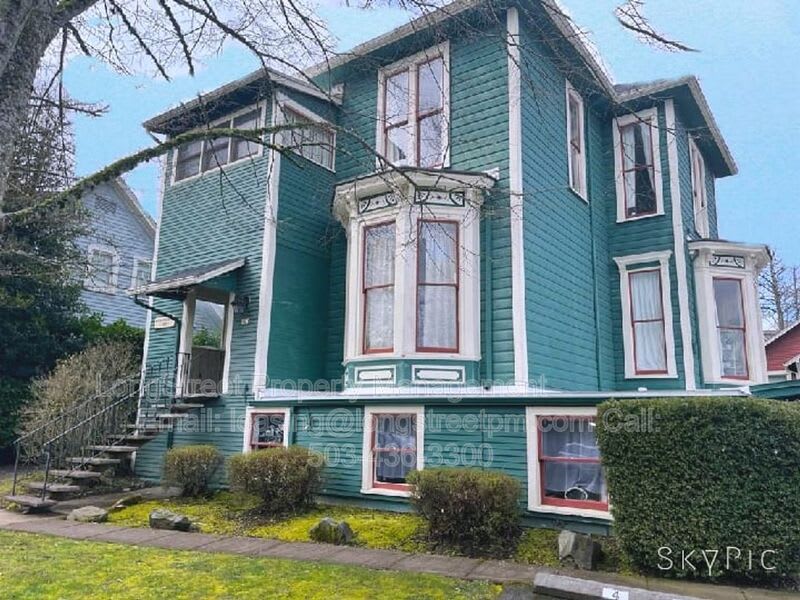218 NW 21st – photo 1