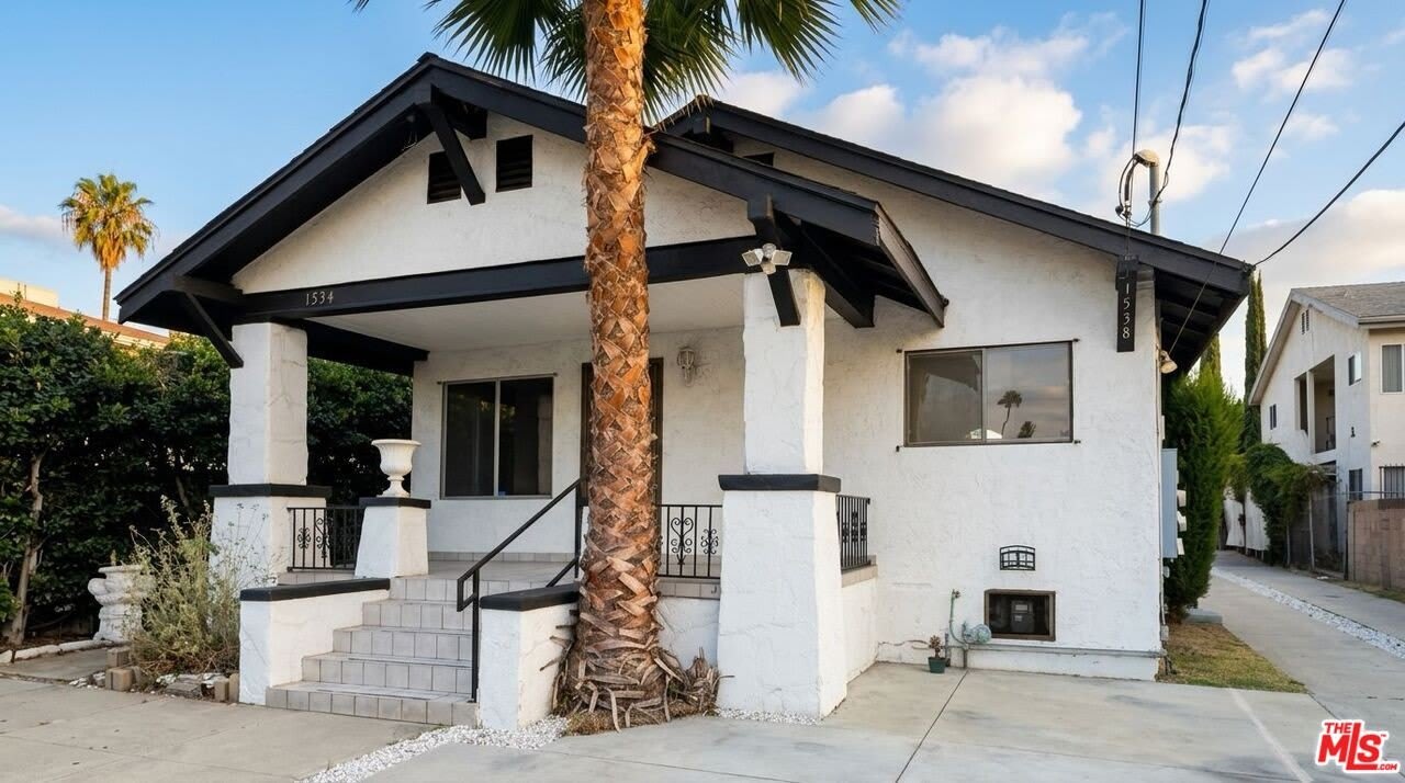 1536 N Mariposa Ave – photo 1