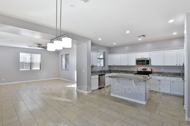 3879 E. Santa Fe Ln. – photo 1 of 34