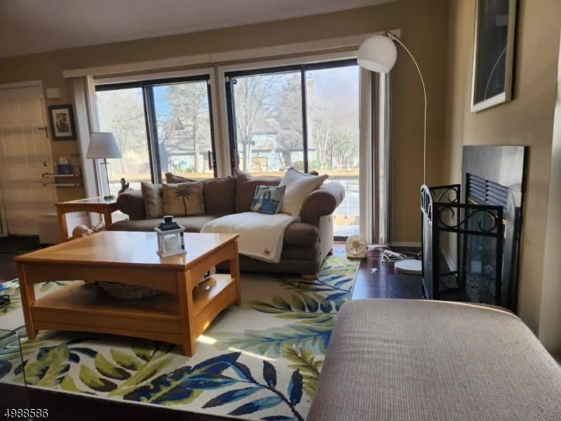 64 Sycamore Ct – photo 1 of 27
