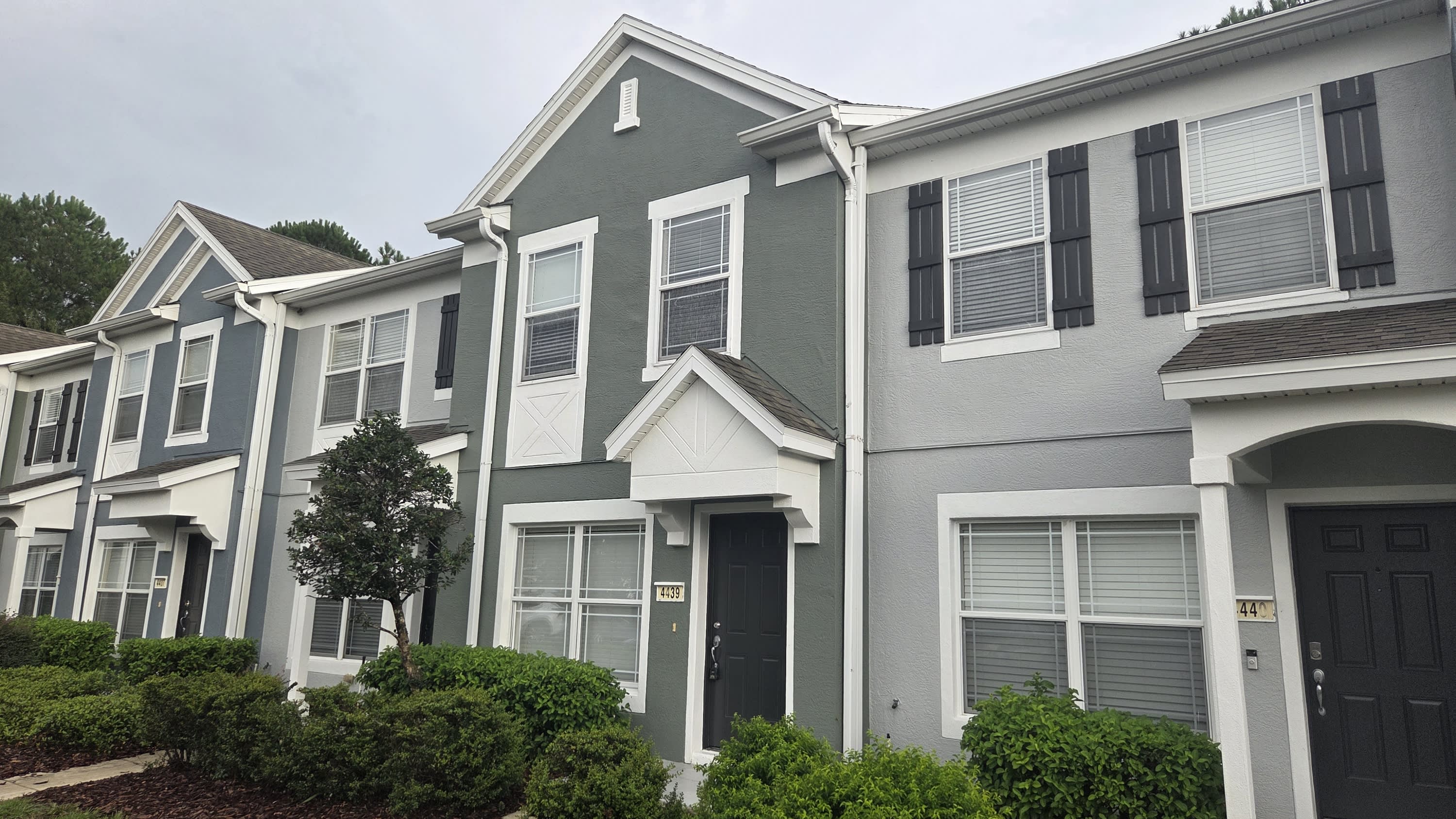 4439 Southwest 49Th Avenue 1 – photo 1 of 117