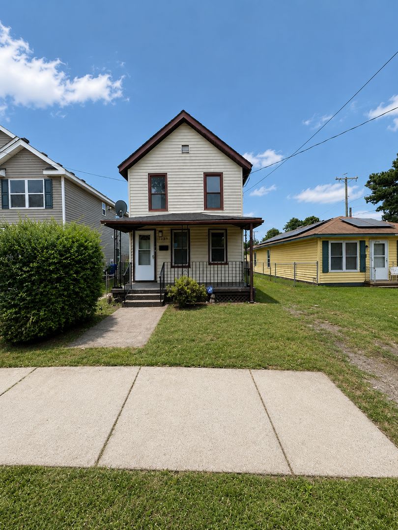 Single Family Home – photo 1