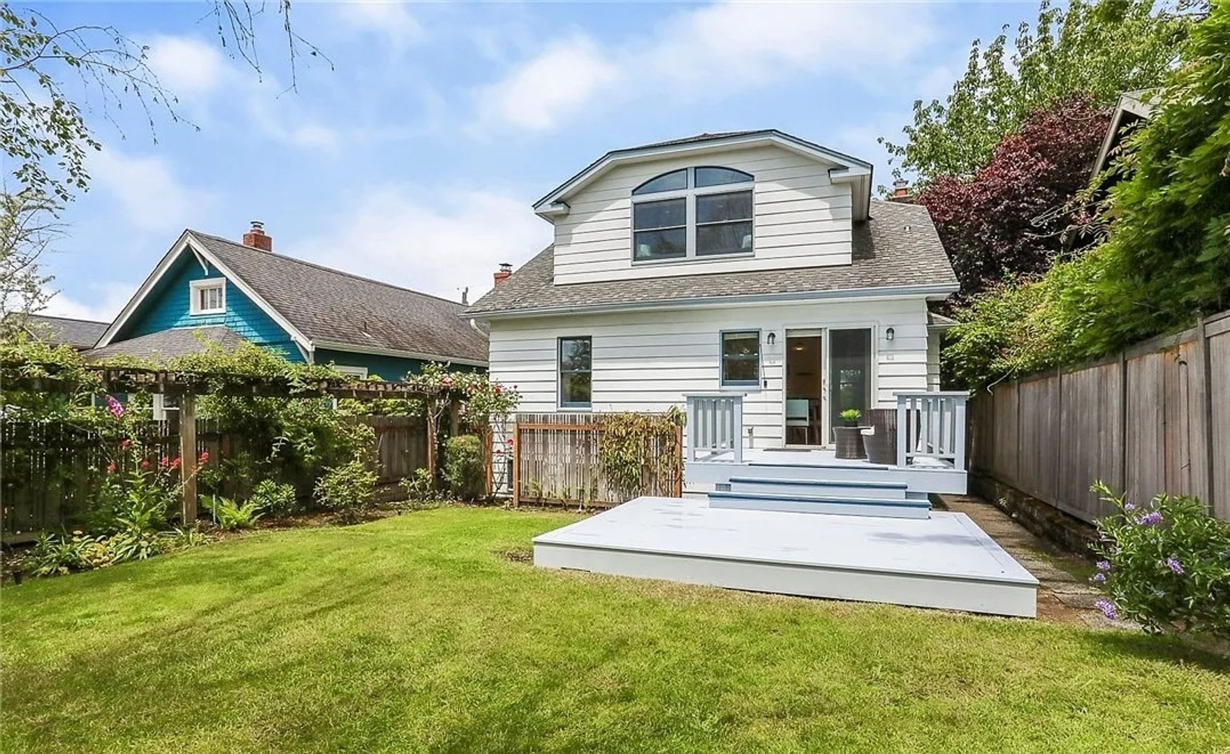 Quintessential Greenlake 4 Bed 3 Bath Home – photo 1