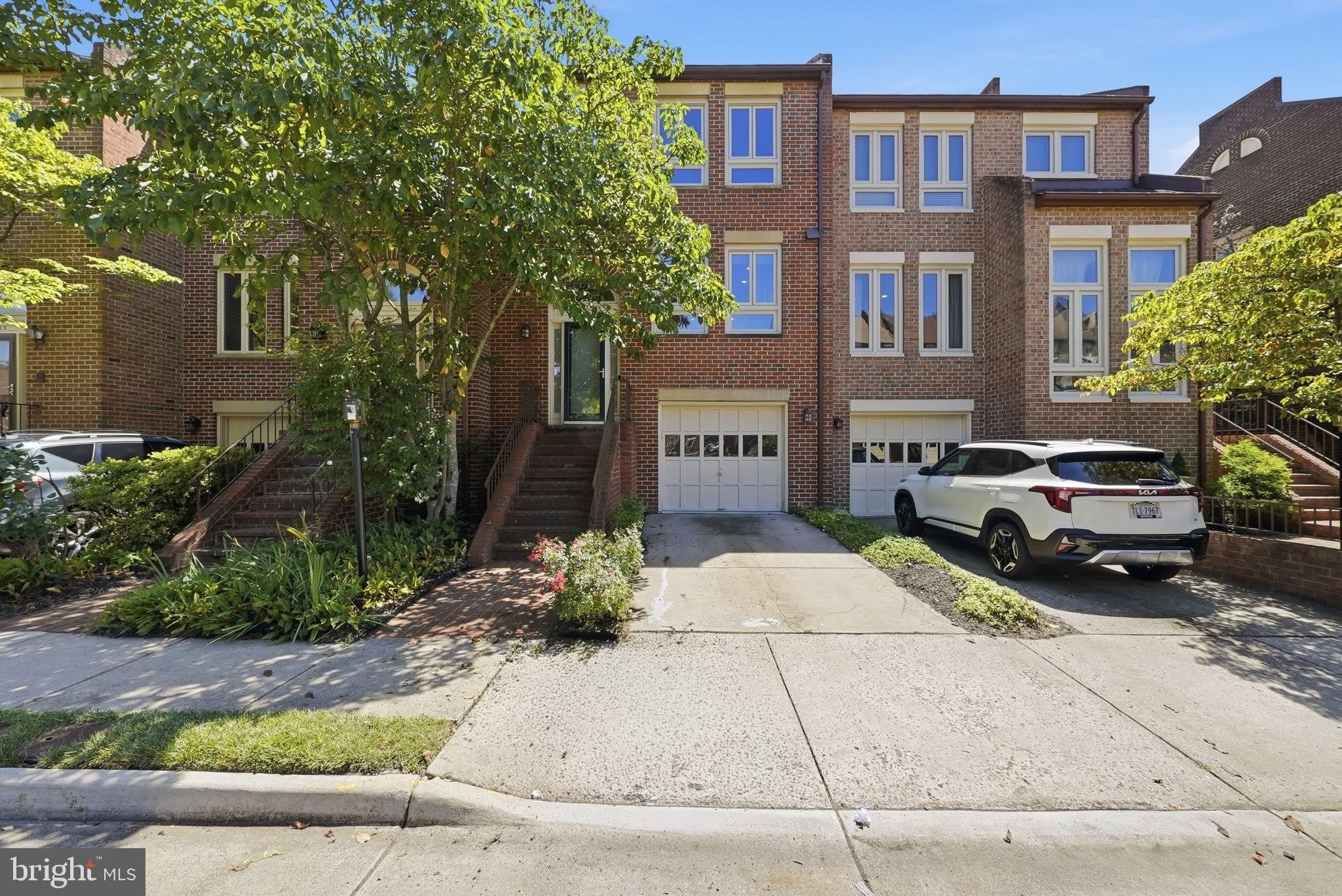 10153 TURNBERRY Place – photo 1 of 24