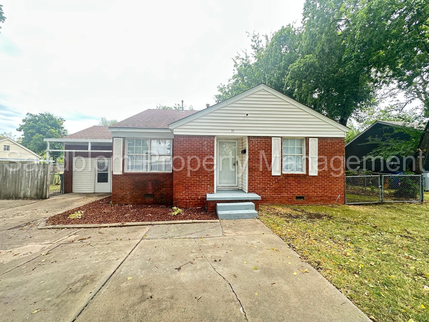 FOR LEASE – photo 1