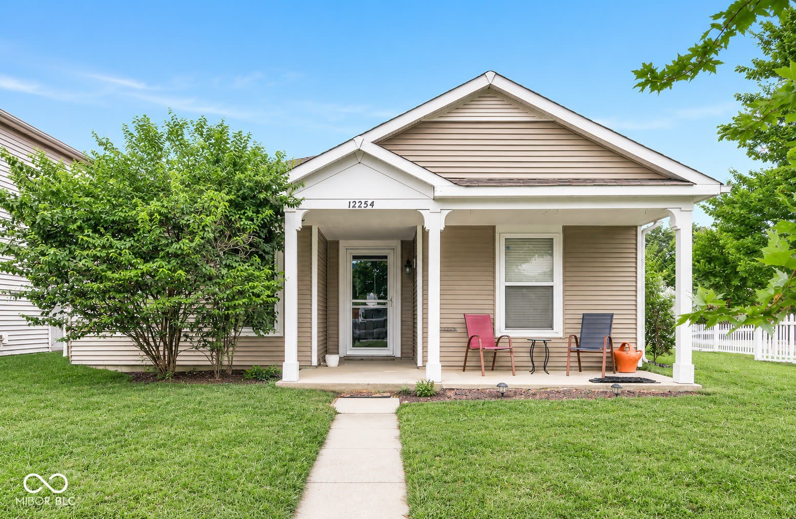 12254 Maize Drive – photo 1 of 308
