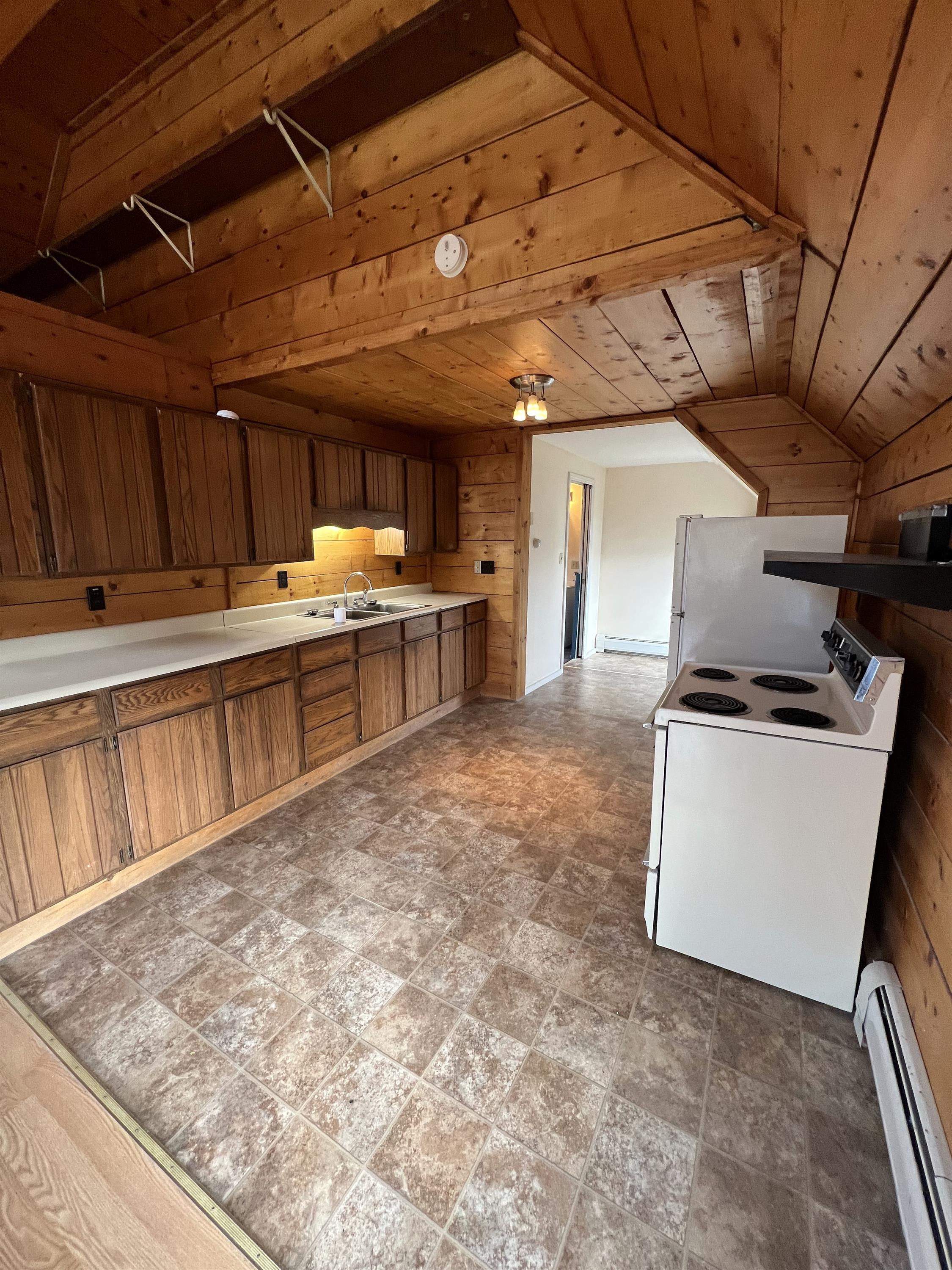 109 Pleasant Street – photo 1 of 8