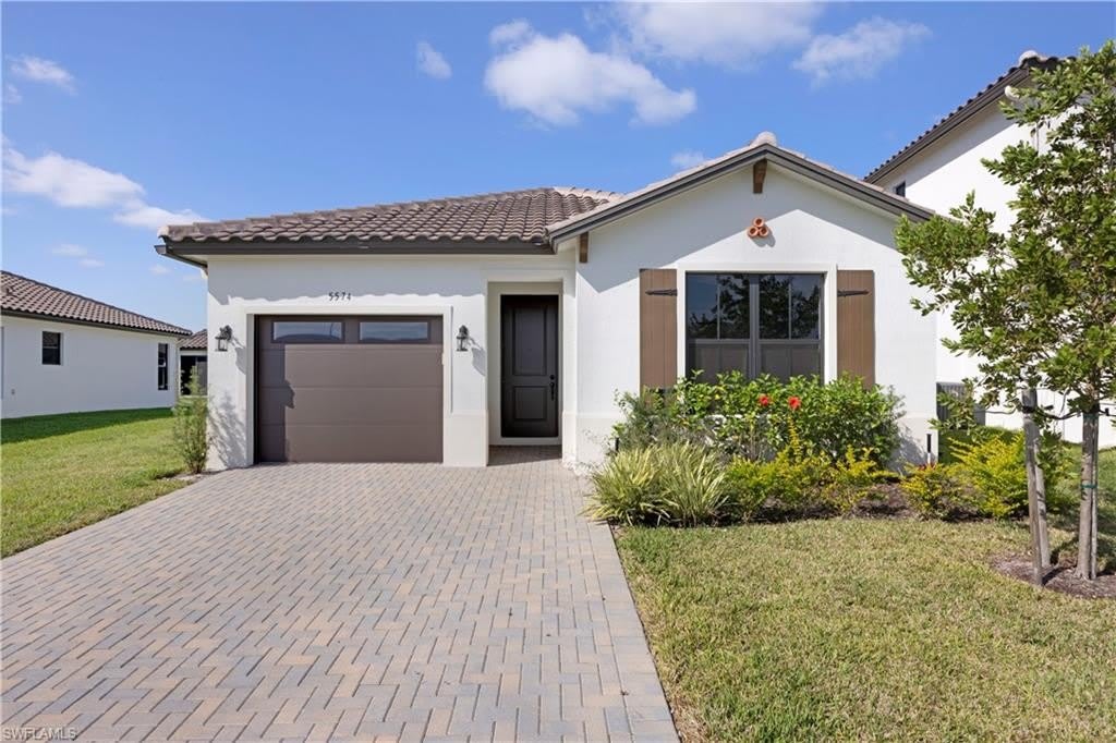 5574 Cassidy Ln – photo 1